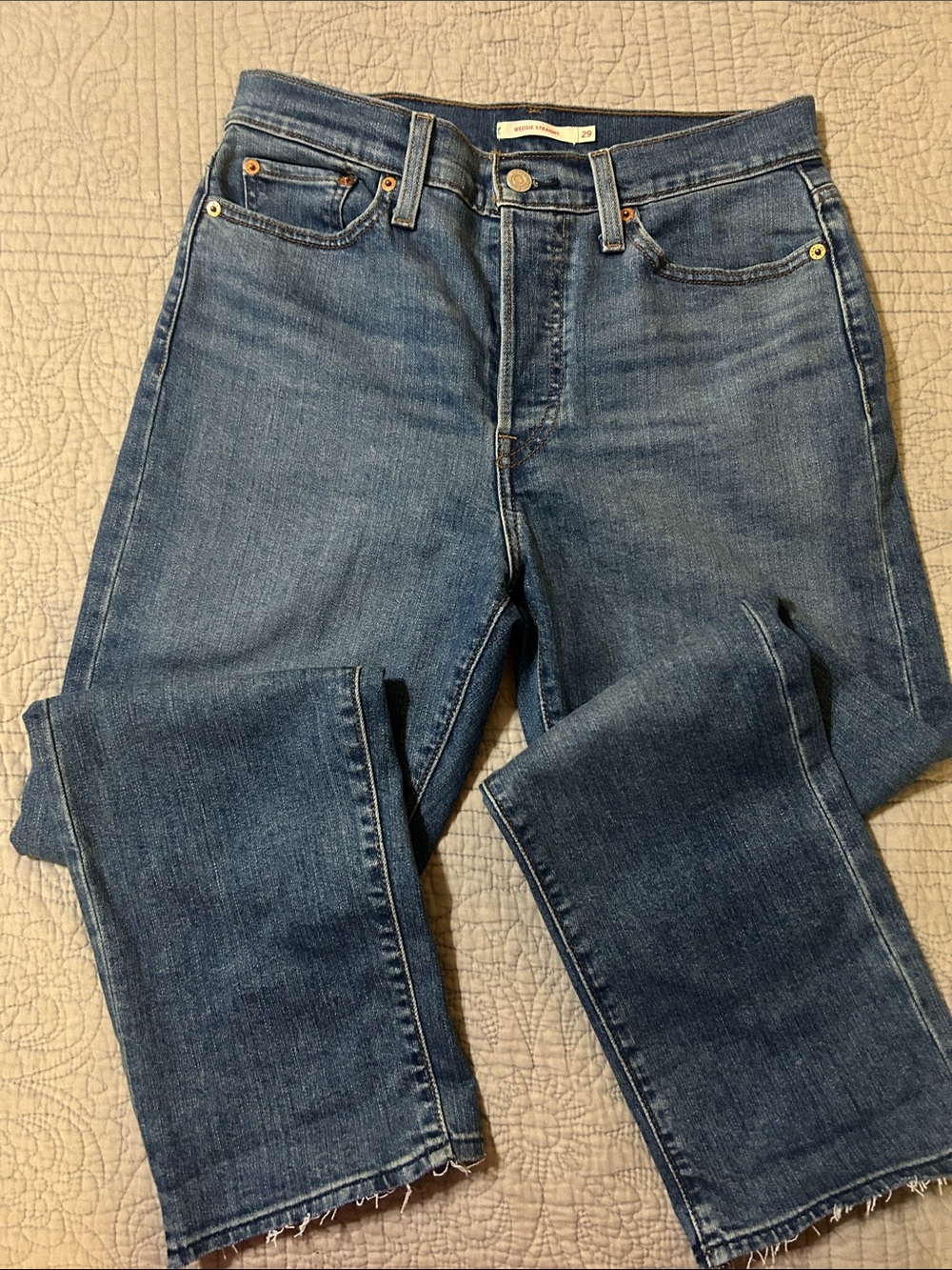 Levi's Women's Medium Indigo Straight-Leg Jeans